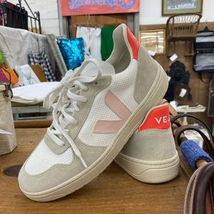 Veja women’s sneakers. Size 9. Spring colors!!